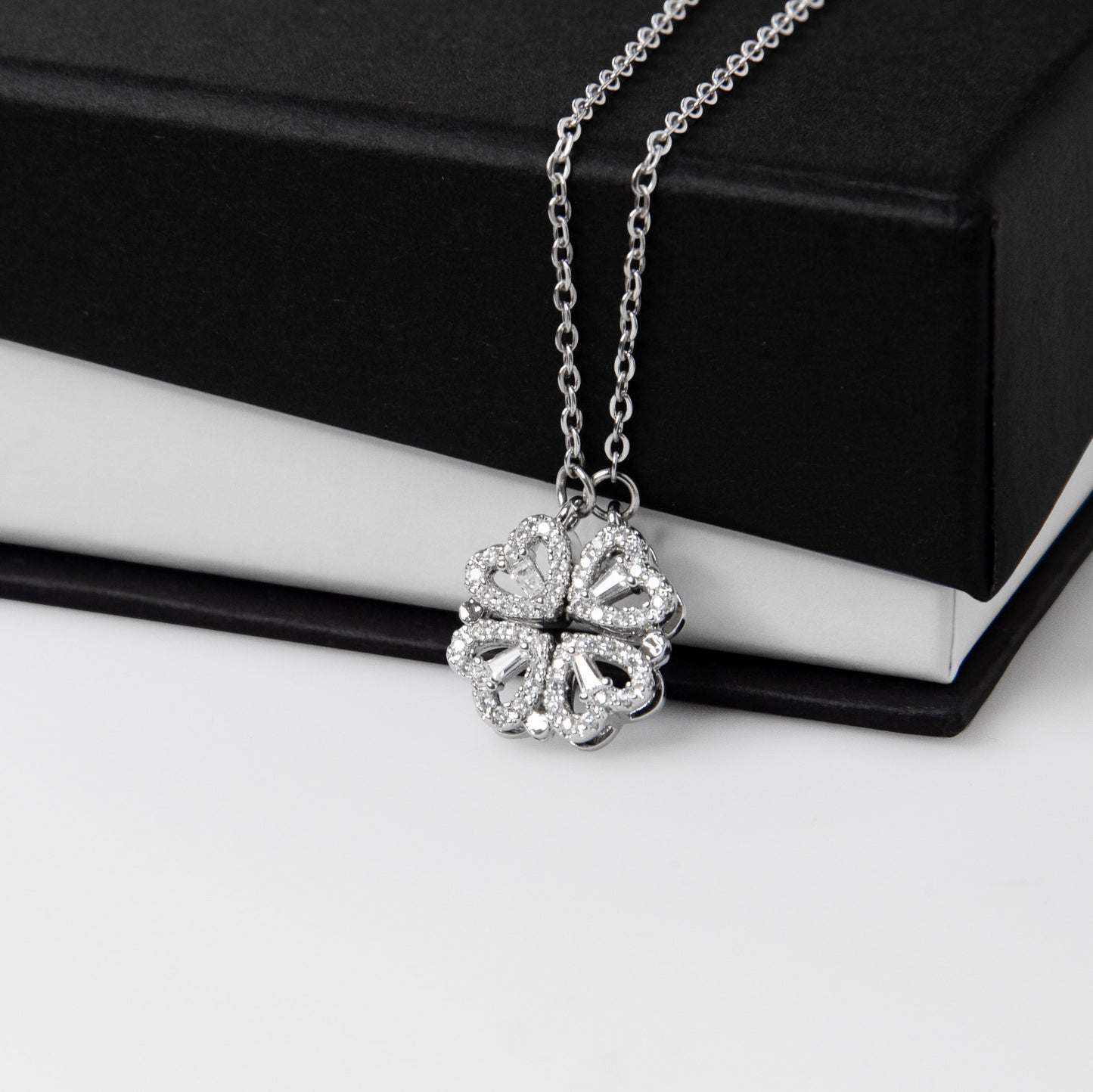 To My Beautiful Daughter_Magnetic Hearts Necklace_Black